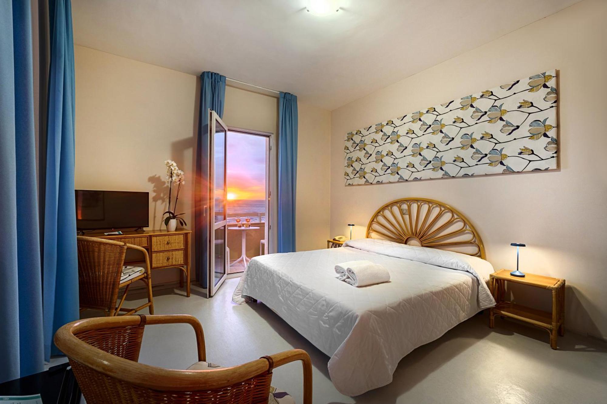 סקוליטי Hotel Mida מראה חיצוני תמונה