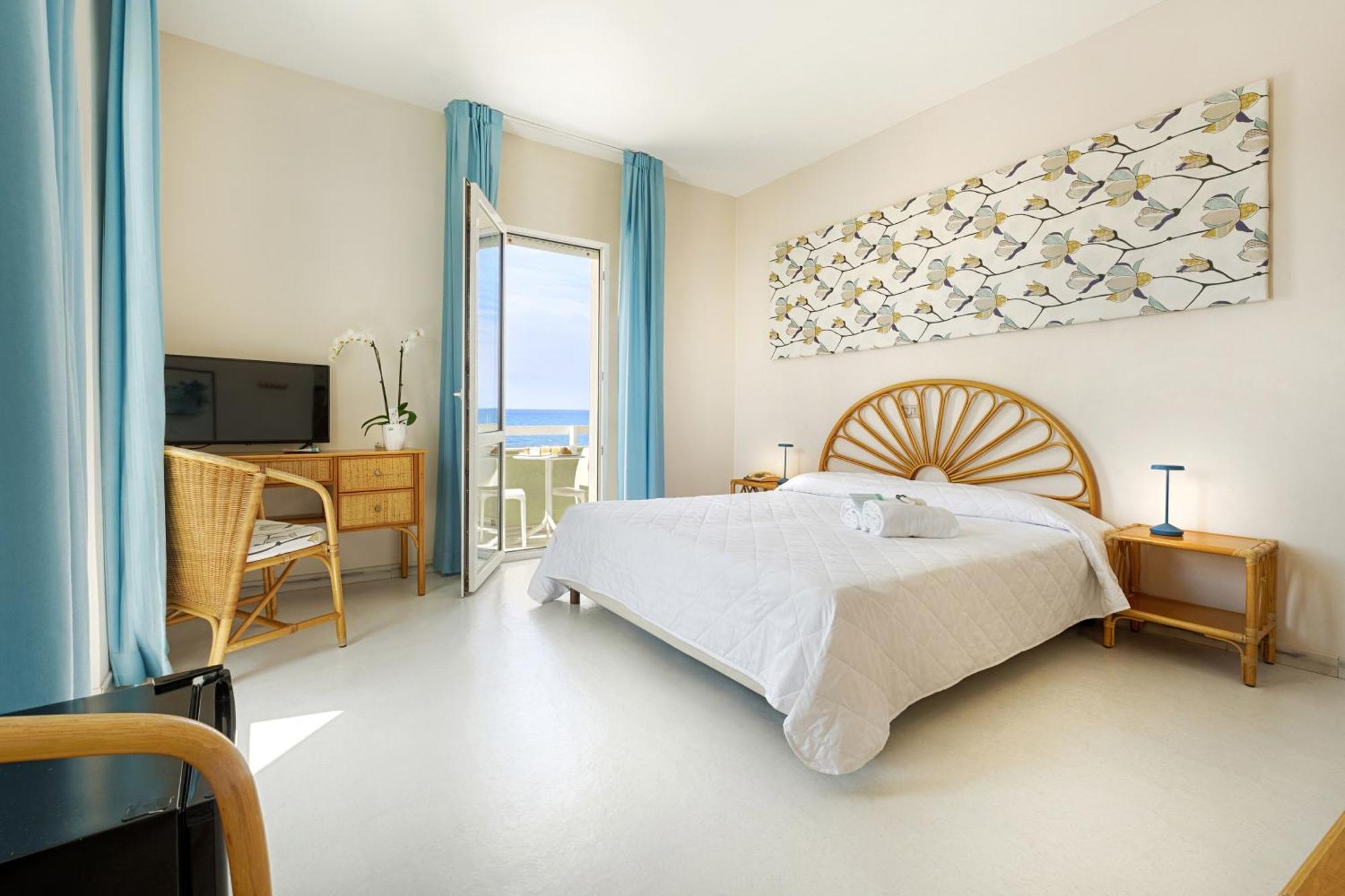 סקוליטי Hotel Mida מראה חיצוני תמונה