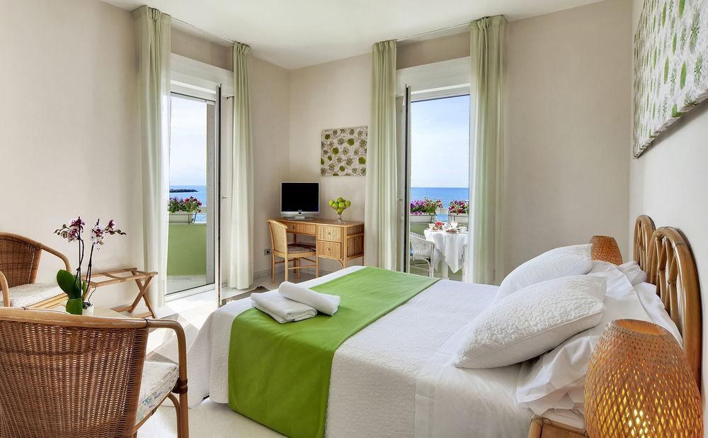 סקוליטי Hotel Mida מראה חיצוני תמונה